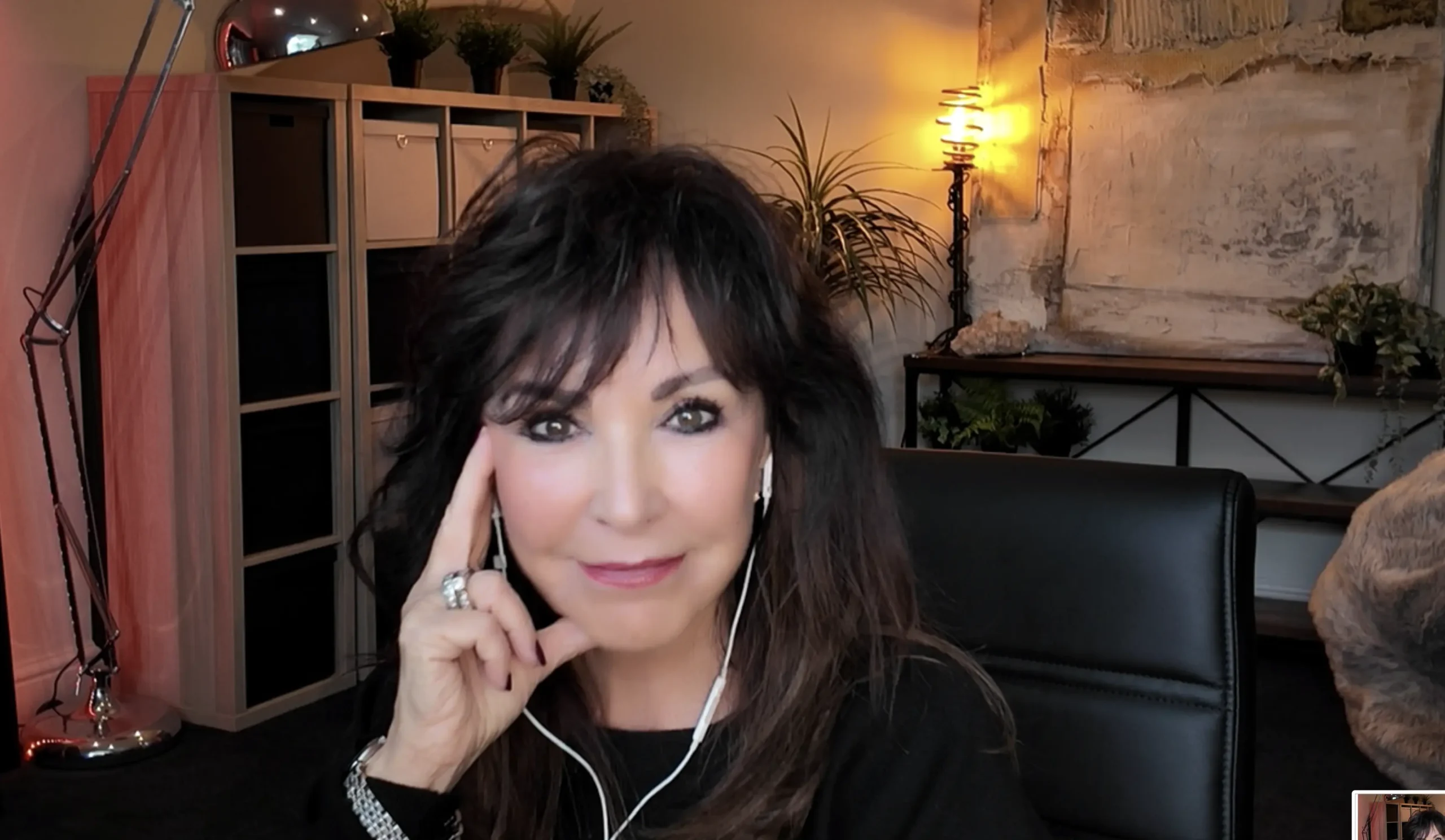 Margaret De Petro, experienced tarot reader offering tarot readings in London